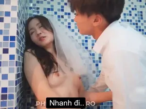 Trong ngày vui của mình, vợ lén "đi ngoài" với em chồng